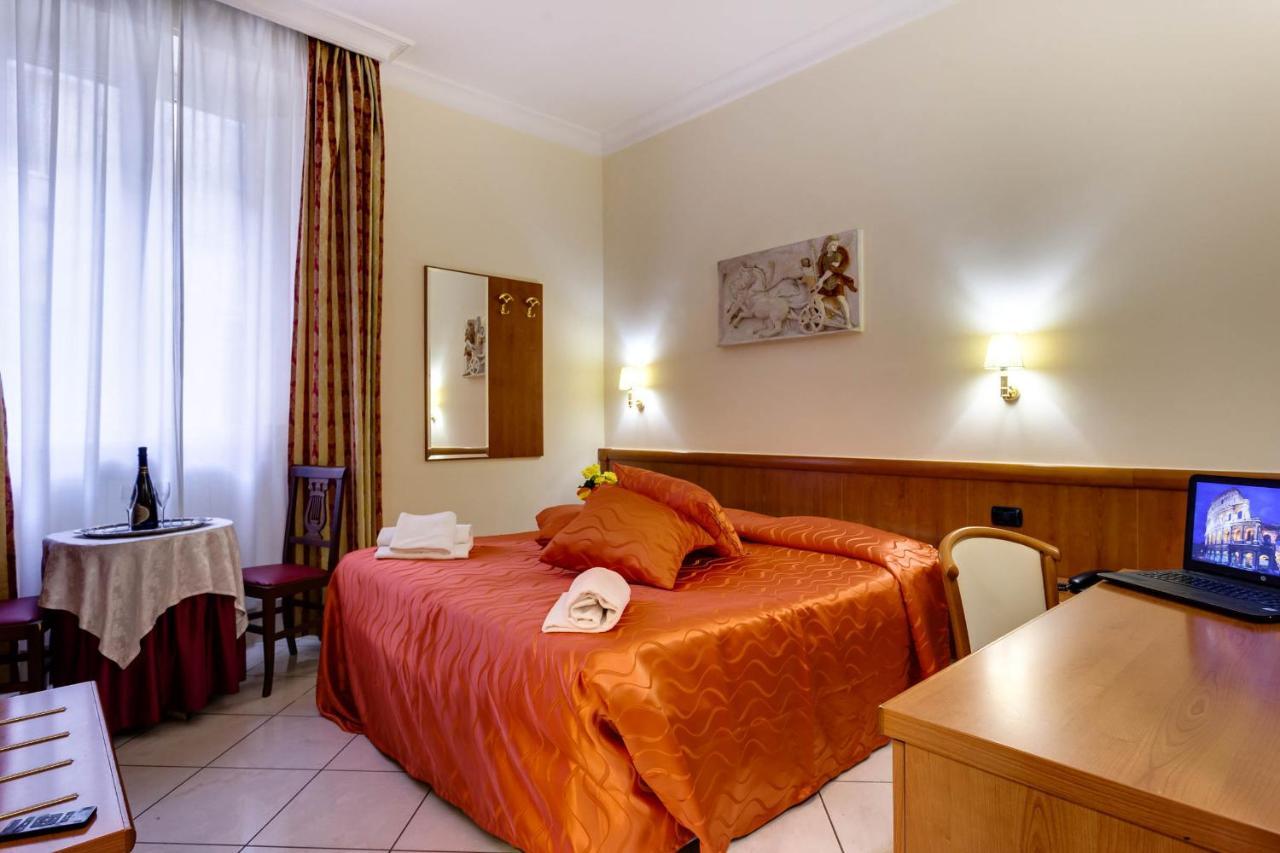 Hotel Suite Caesar Roma Exterior foto
